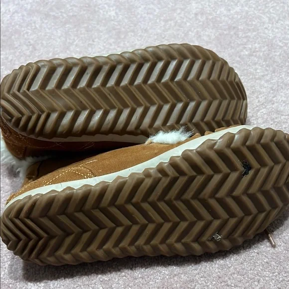 Sorel Cozy Brown and Gray Fur-Lined slippers - Picture 5 of 6